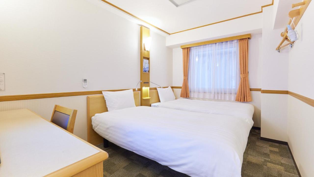 Toyoko Inn Hokkaido Asahikawa Eki Higashi Guchi Exterior photo