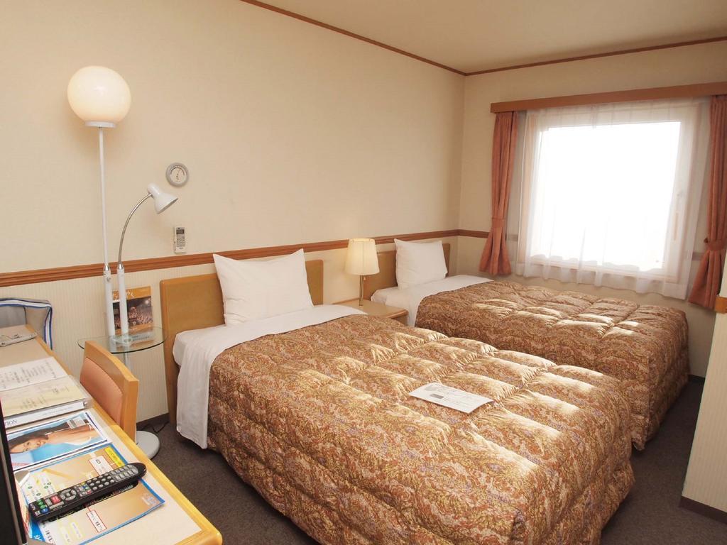 Toyoko Inn Hokkaido Asahikawa Eki Higashi Guchi Exterior photo
